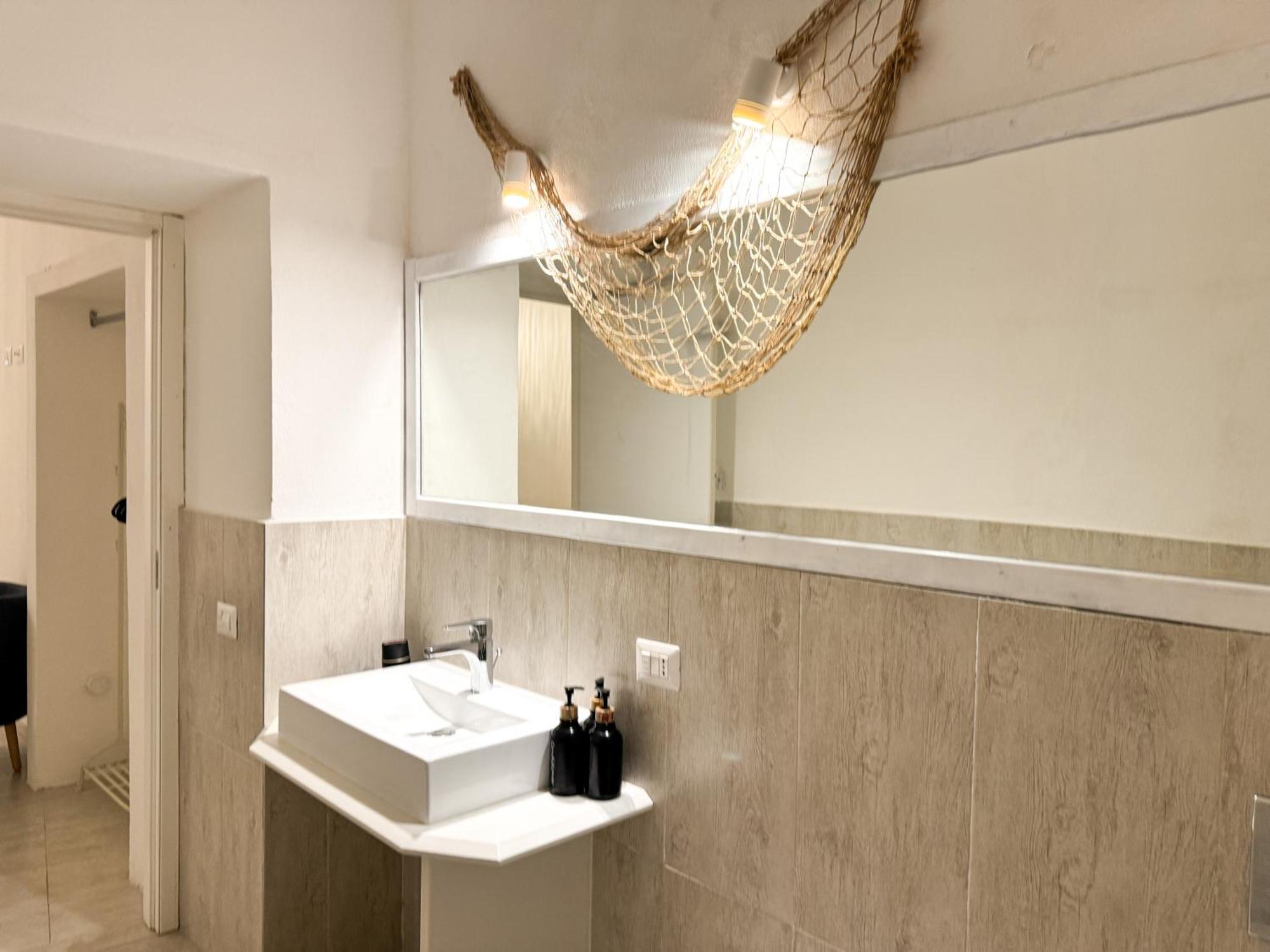 Bacans - Vico Collegio At Marina Appartement Cagliari Buitenkant foto